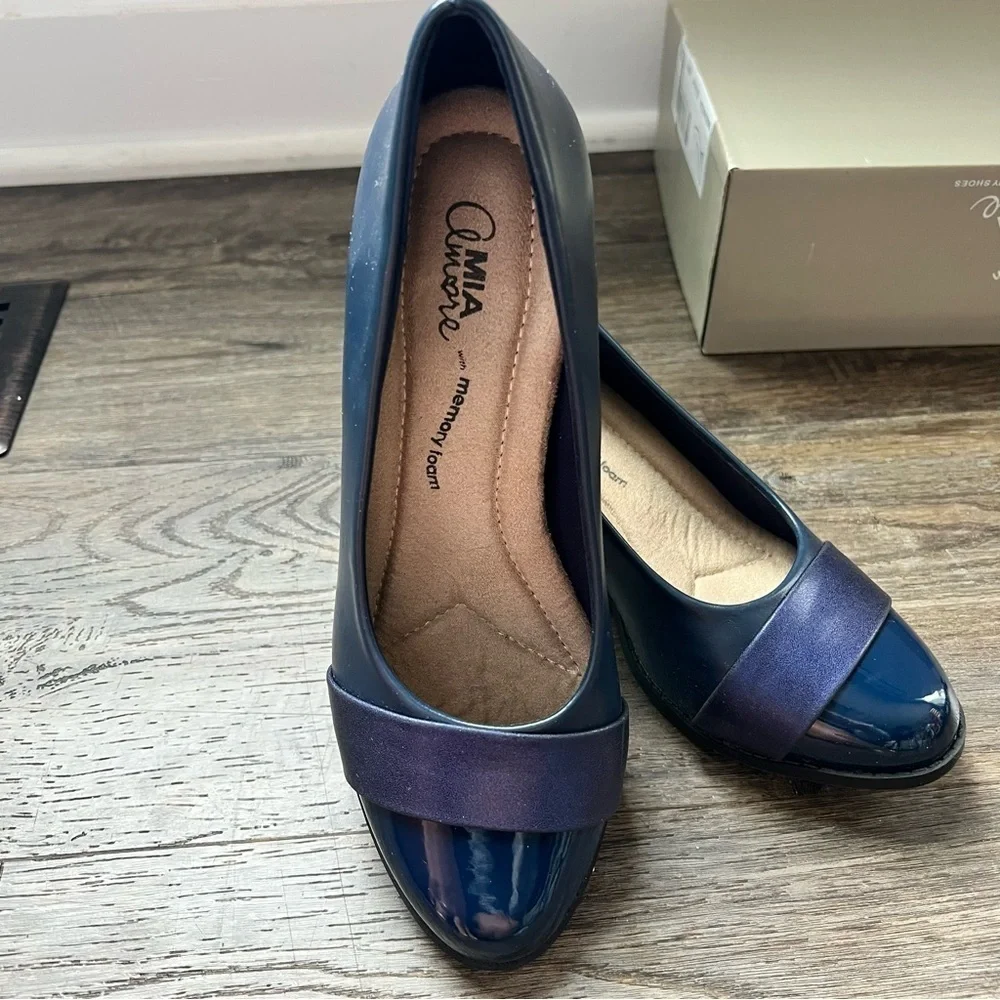 Mia Amore Navy Ivaa Slip-on Soft Toe Block Heel Memory Foam Pumps 8.5 NEW